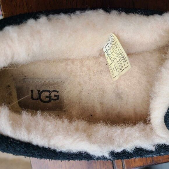 UGG Black Ansley Suede Shearling Slippers size 7 - Picture 10 of 10